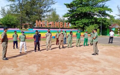 Linmas Kota Manggar Siaga Kebersihan Lingkungan dan Objek Wisata