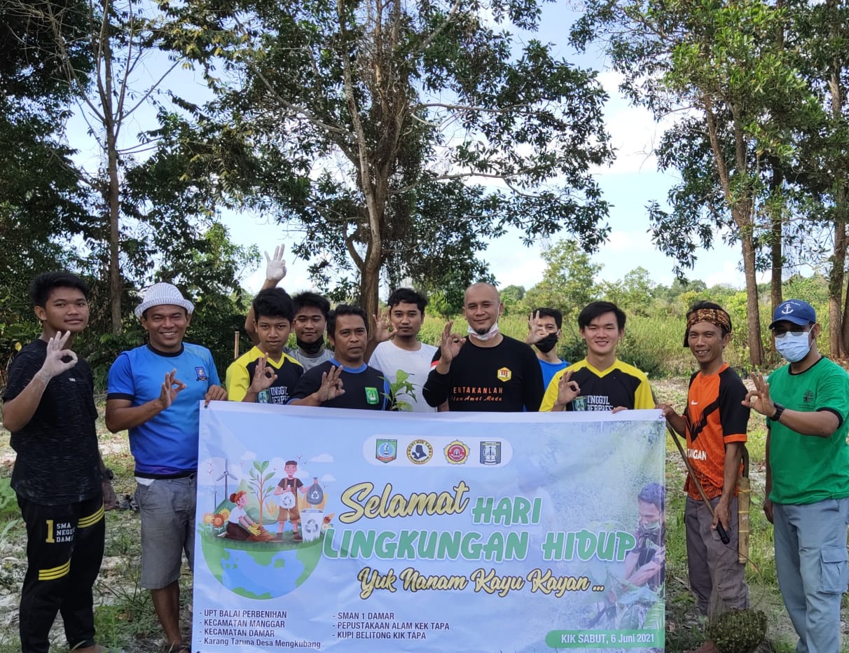 foto bersaam usai melkauan penanman