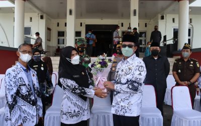 Peringati Hari Guru dan Hari PGRI ke-76, Aan: “Saya Bangga Menjadi Bupati yang Terlahir dari Guru”