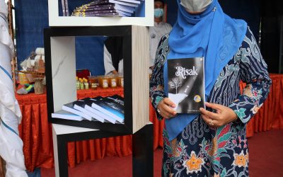 SMA NEGERI 1 MANGGAR TONJOLKAN LITERASI DALAM BAZAR ENTERPRENEURSHIP 2021