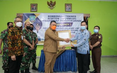 Khairil Buka Bimtek SRIKANDI dan Launching LARSITA