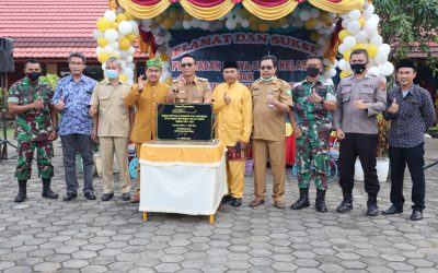 Aan Resmikan Rumah Prestasi SMP N 1 Kelapa Kampit