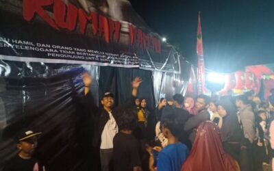 Seraammm..Ada Rumah Hantu Di Pasar Malam