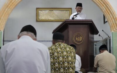 Jadi Khotib Sholat Jumat, Aan Sampaikan Pentingnya Mendidik Anak