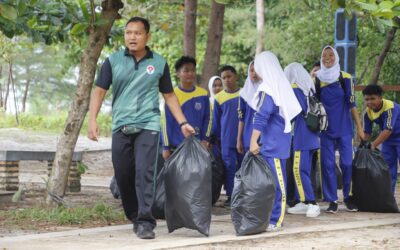 Ajak Masyarakat Terus Kurangi Sampah Plastik