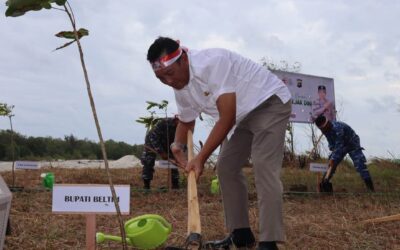 Bupati, Kapolres Beltim dan Forkopimda Ikuti Penanaman Pohon Serentak Seluruh Indonesia
