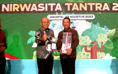 Bukti Komitmen Terhadap Lingkungan Hidup, Aan Dan Fezzy Raih Nirwasita Tantra
