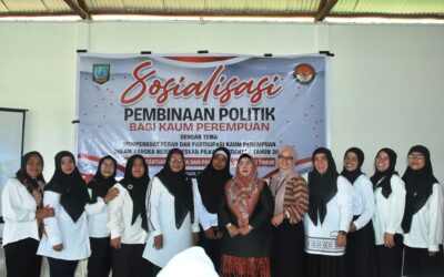 Ibu-Ibu Diajak Aktif Berpolitik