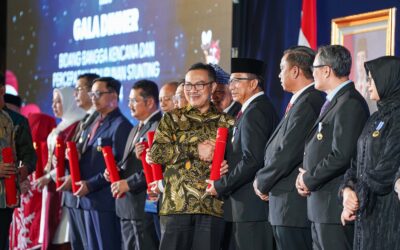 Burhanudin Raih Penghargaan Tertinggi dari BKKBN