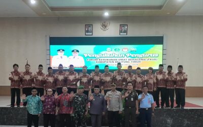 Wabup Kukuhkan Pengurus Forum Kerukunan Umat Beragama Beltim
