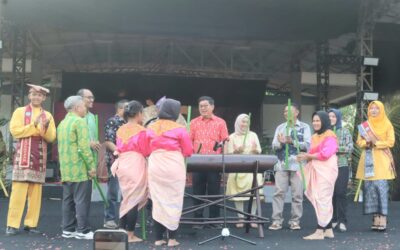 Bupati Kamarudin Buka Lomba Musik dan Tari