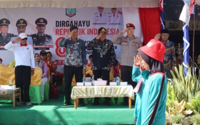 Camat Gantung Apresiasi Masyarakat Antusias Ramaikan Gerak Jalan Tepat Waktu