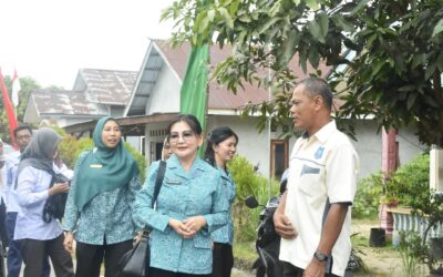 TP PKK Beltim Tinjau Peserta Lomba Rumah Bersih