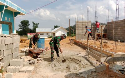 Satgas TMMD Pasang Dinding Fasilitas Mesjid Al-Hidayah  