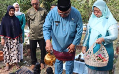 Peringatan Hari Jadi, RSUD Muhammad Zein Beltim Adakan Ziarah Tokoh Kesehatan Beltim